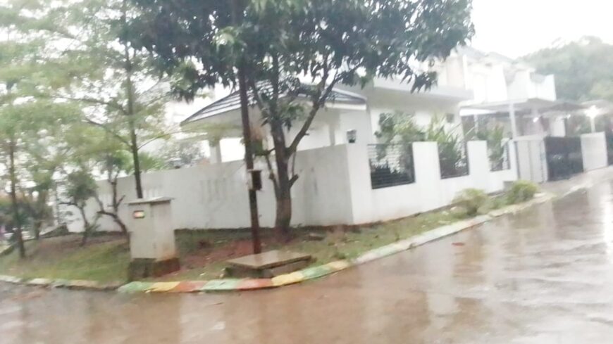 DIJUAL CEPAT Rumah 2 lantai di GRAND DEPOK CITY