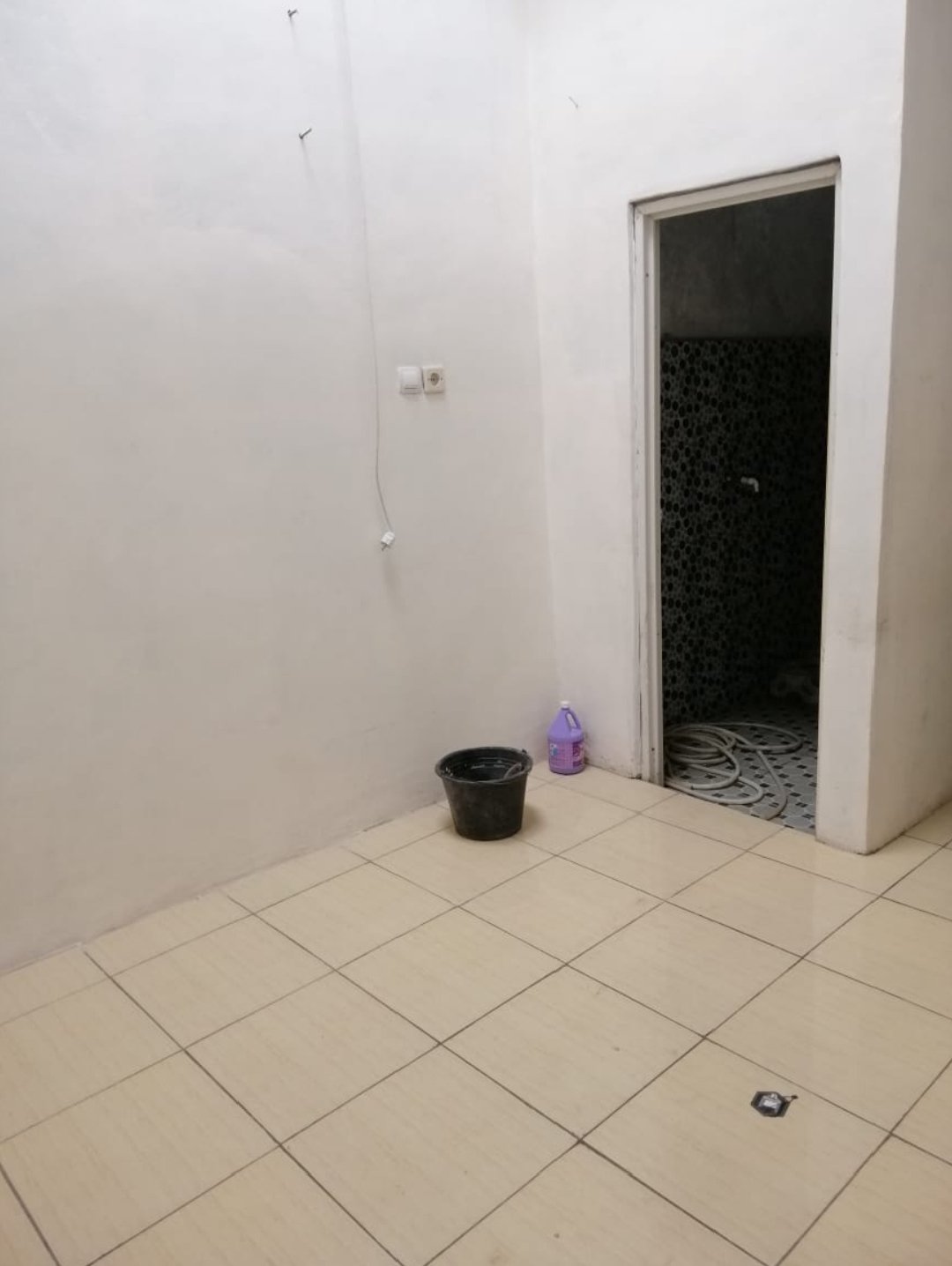 Kontrakan di daerah ciapus kotabatu