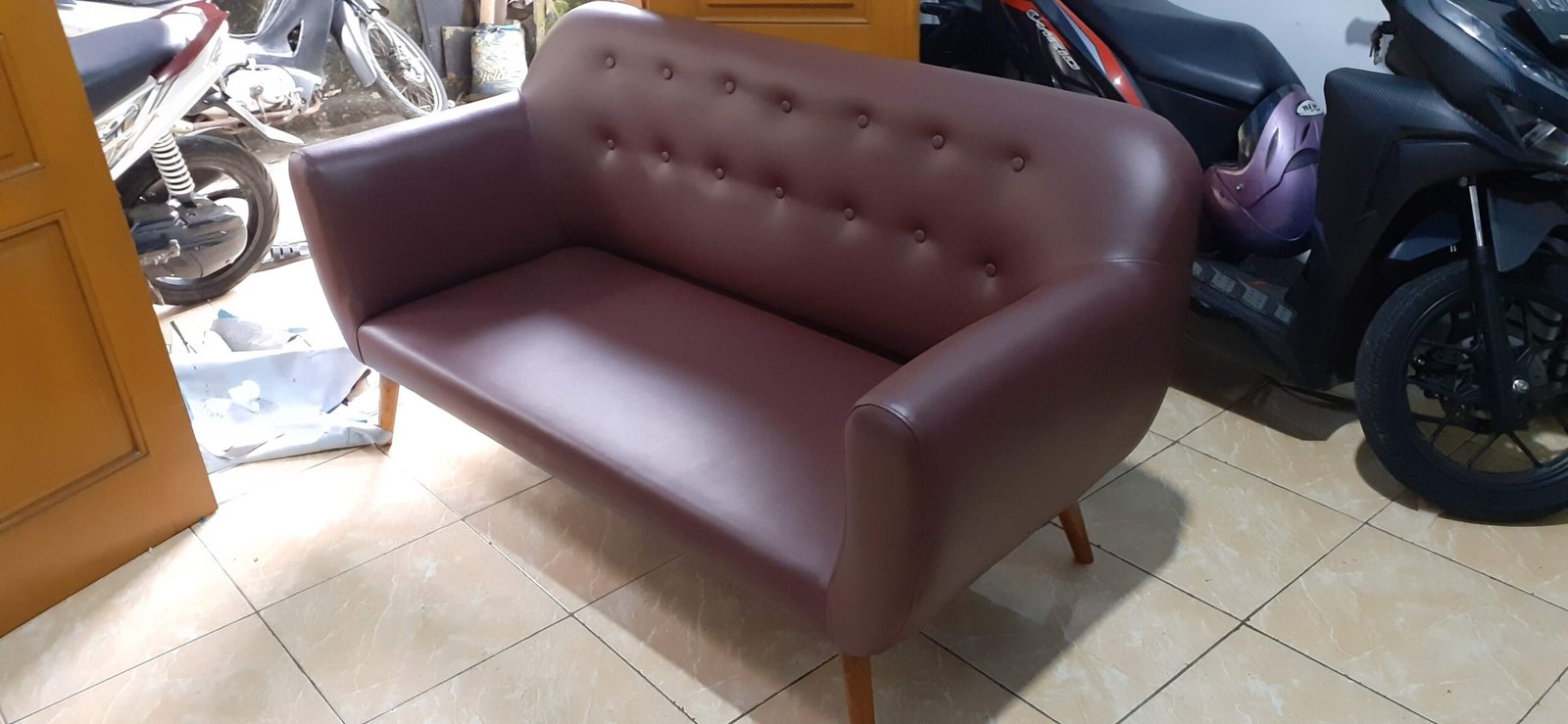 Service sofa
