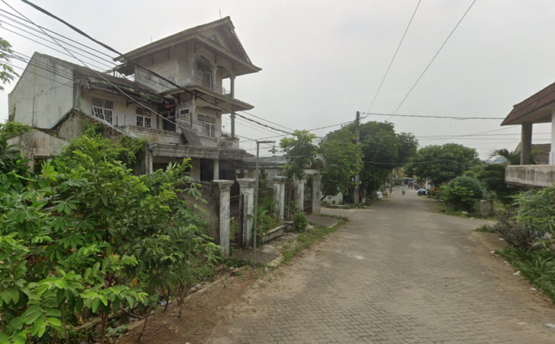 DIJUAL CEPAT Rumah 3 lantai dekat stasiun tiga raksa