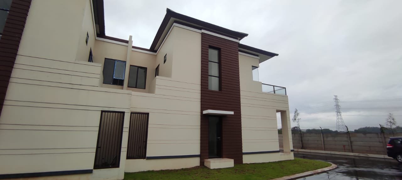 Dijual Cepat Rumah Di Lavon Swan City