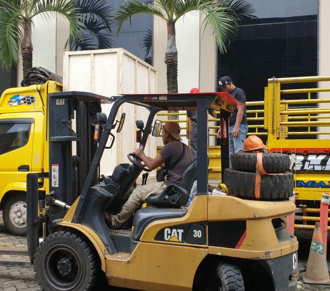 Hubungi 0852 Sewa Forklift Gandaria, Pondok Indah