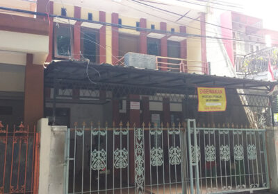 TAMPAK-DEPAN-RUMAH