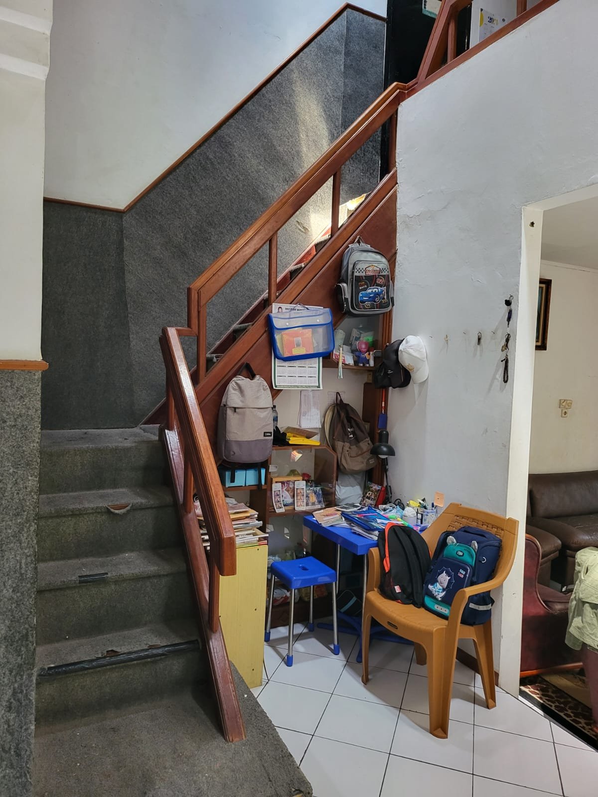 Rumah Area Di Jalan Pesantren (Komp. Tirta Kencana Real Est)