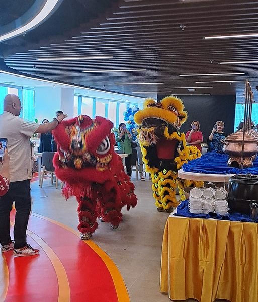 Sewa Barongsai ie tian see