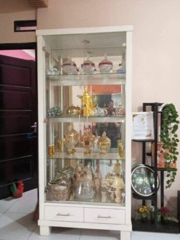 Jual rumah di gang full dengan perabot