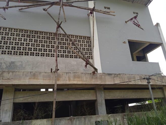 DIJUAL CEPAT tanah dan bangunan 2 lantai tinggal finishing