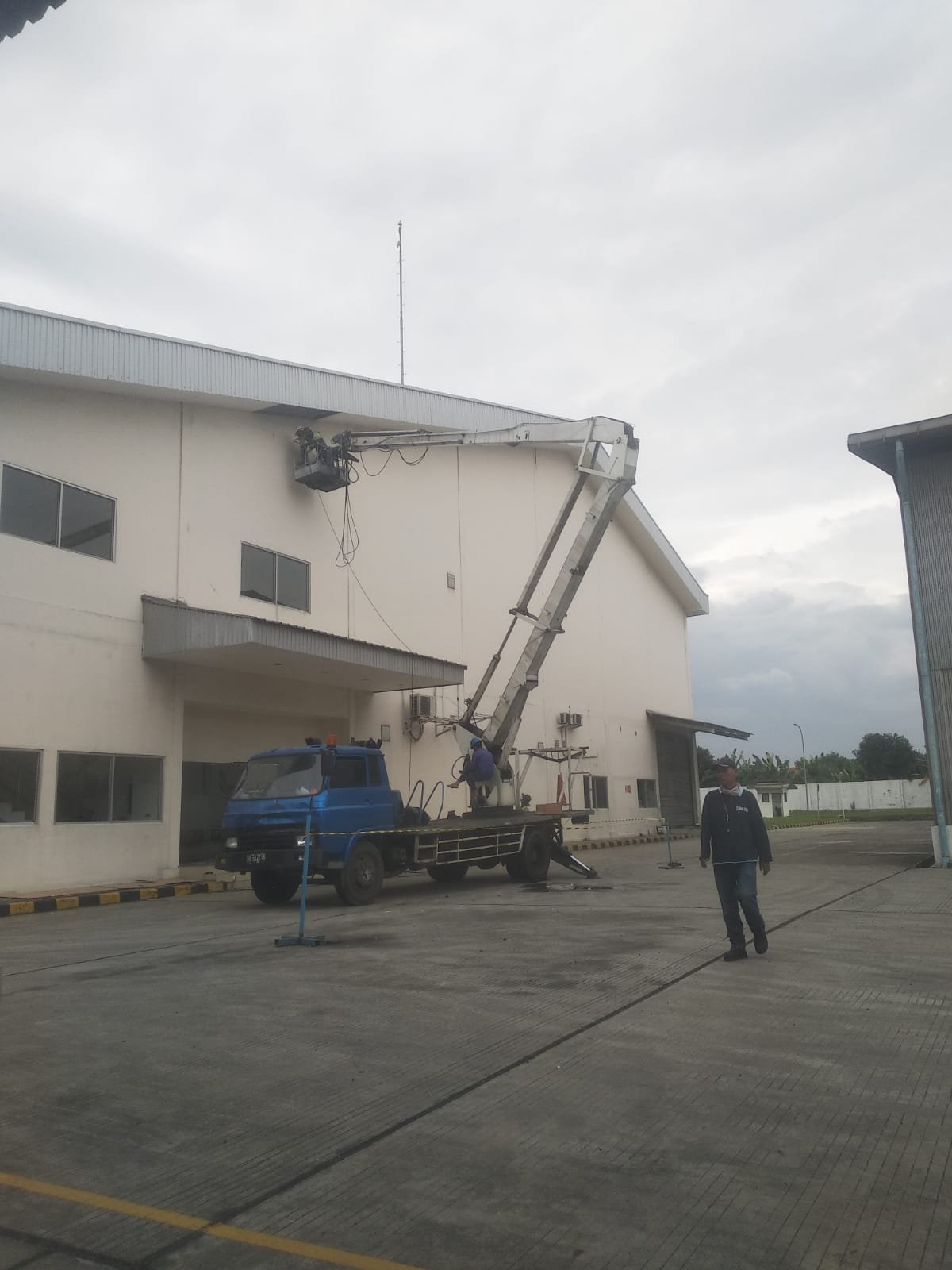Jual truck skylift | Tempat jual mobil skylift