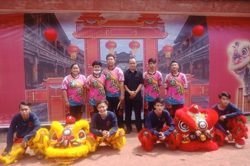 Sewa Barongsai ie tian see