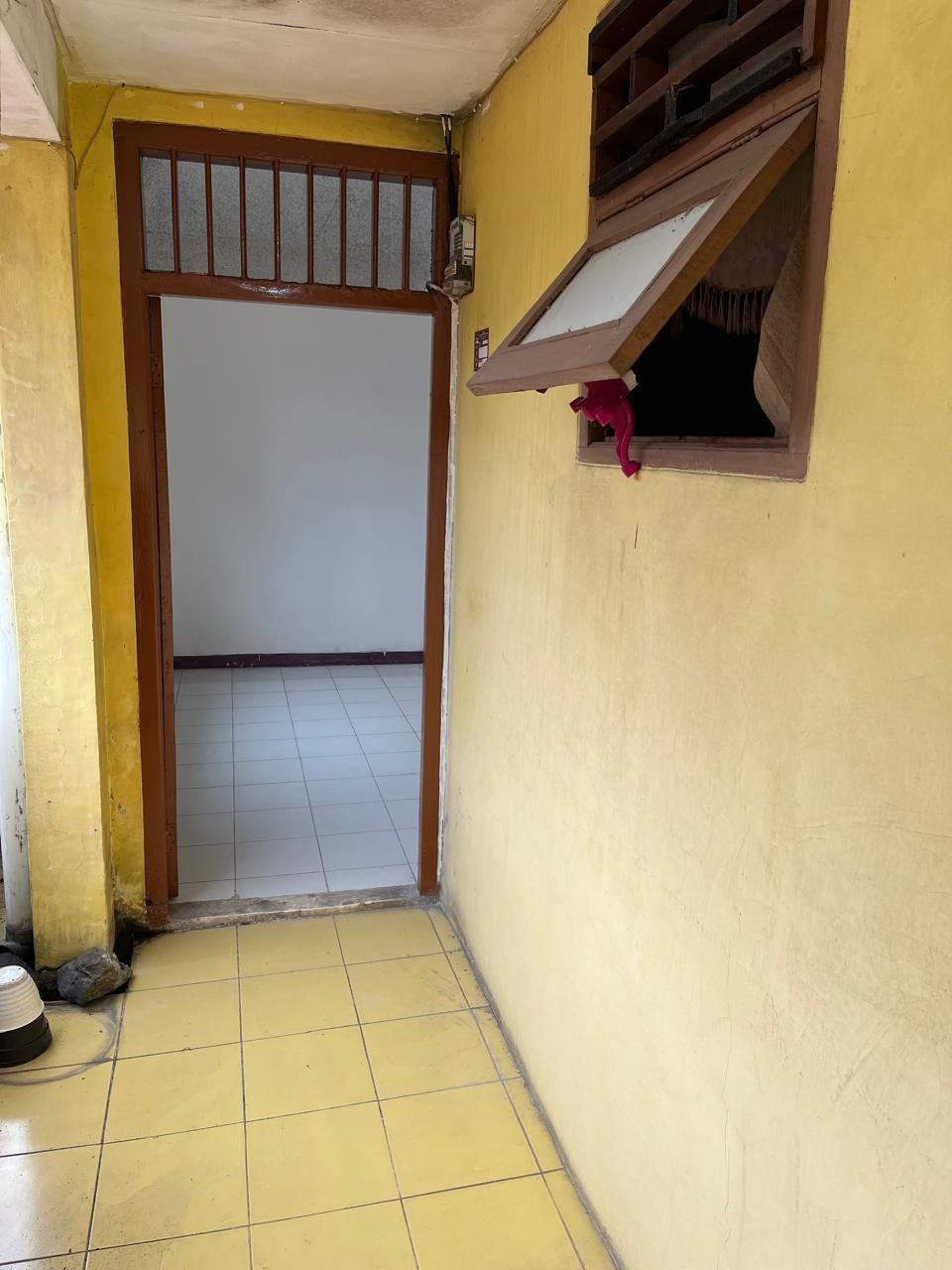 DIKONTRAKAN RUMAH COCOK UNTUK PASUTRI