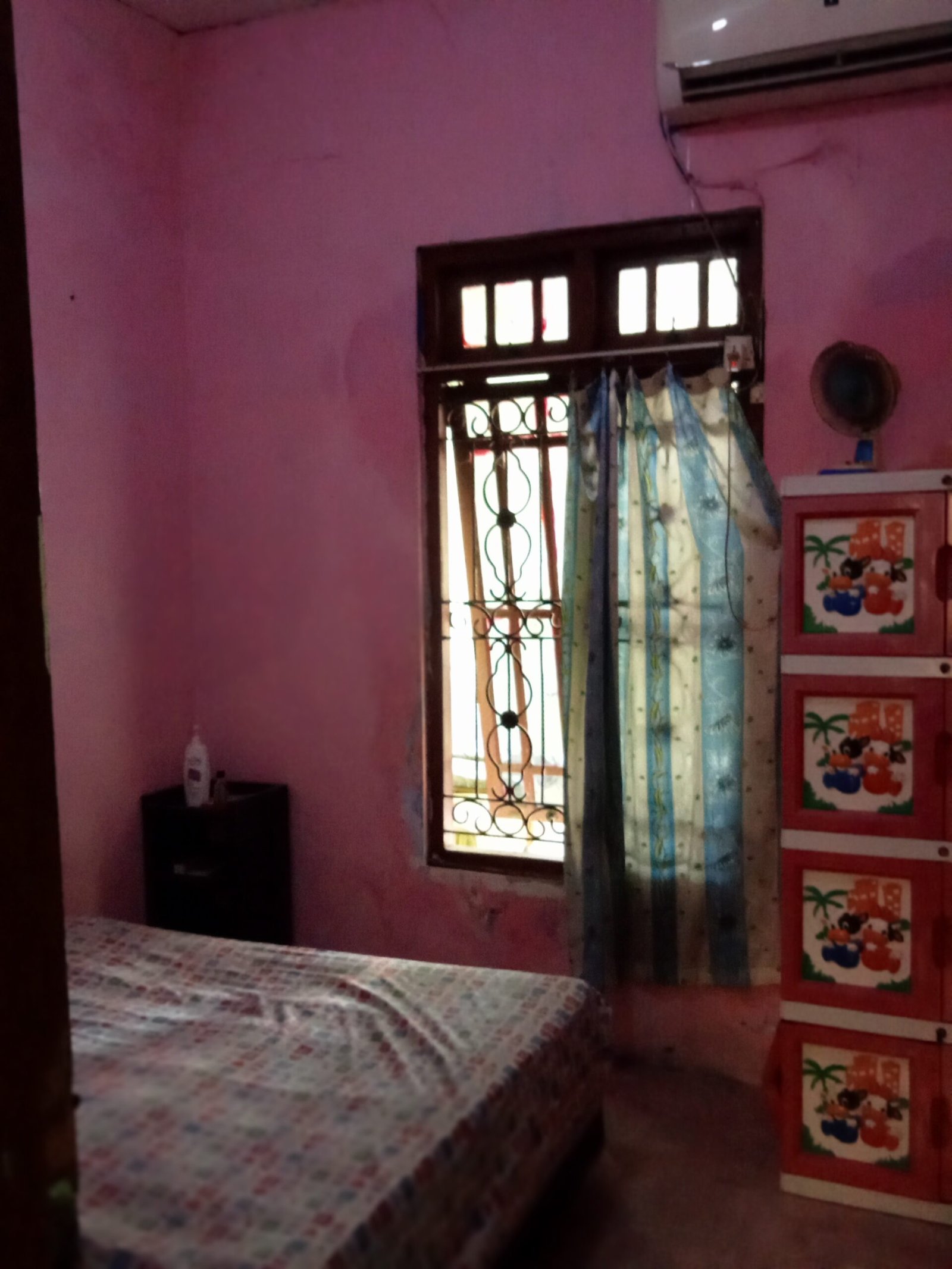 Rumah 2 lantai full bangunan