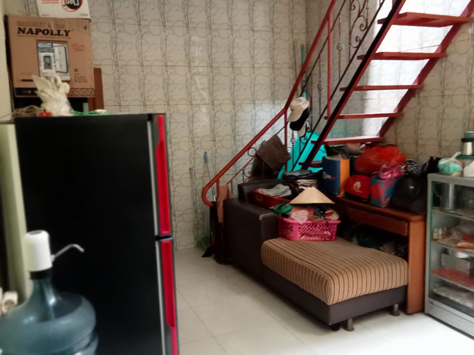 Rumah 2 lantai full bangunan