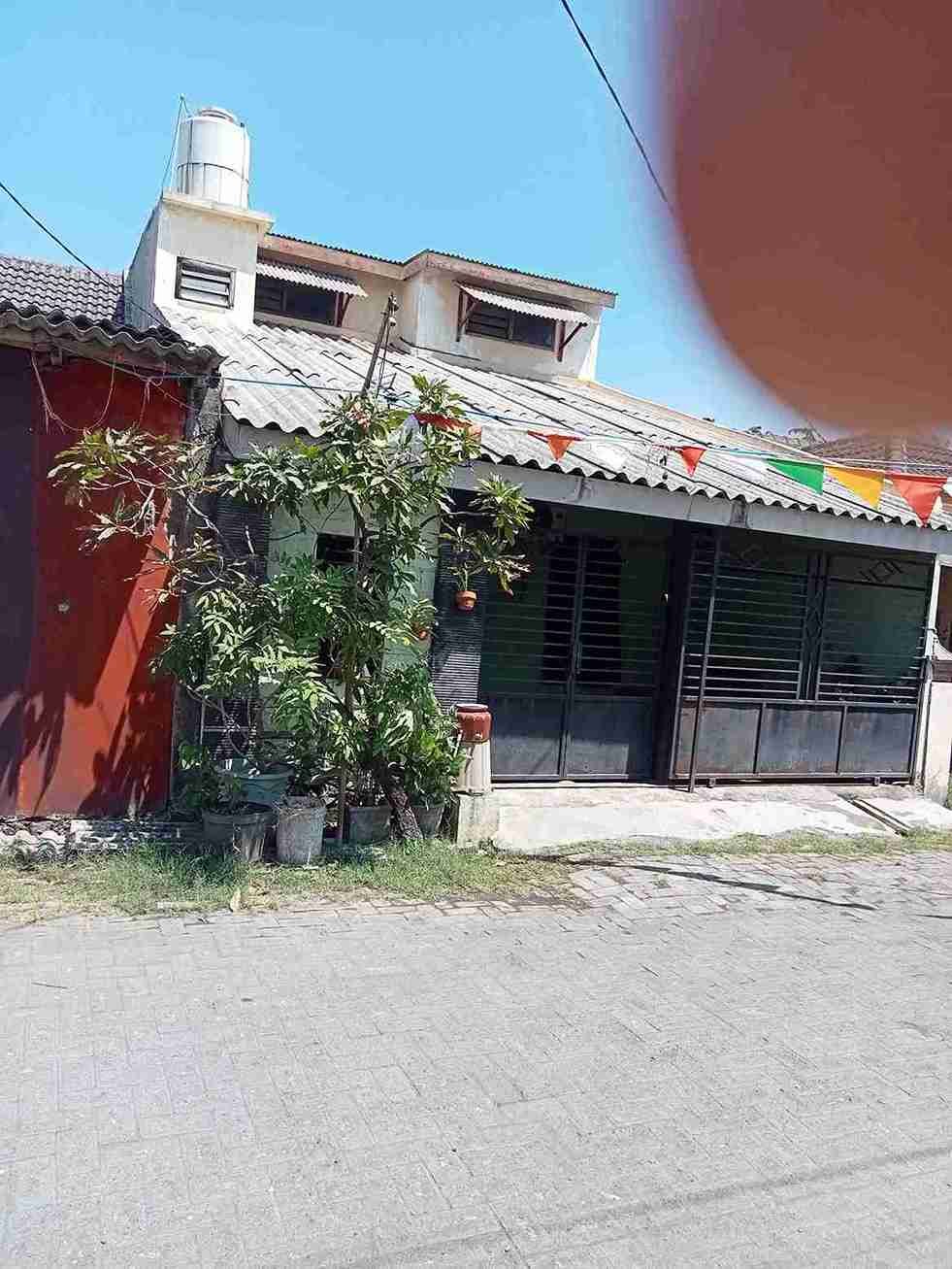 Rumah 2 lantai full bangunan