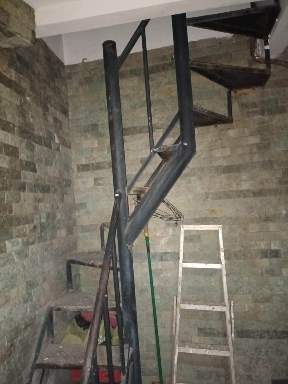 DIJUAL RUMAH BAGUS DI BINTARO