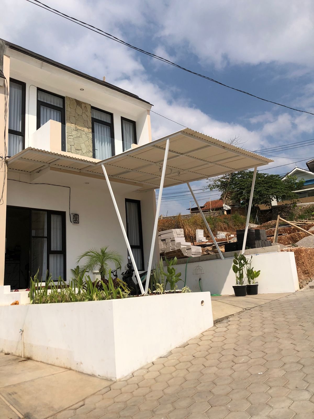 Jual rumah 2 lantai harga 1 lantai lokasi Bandung Timur