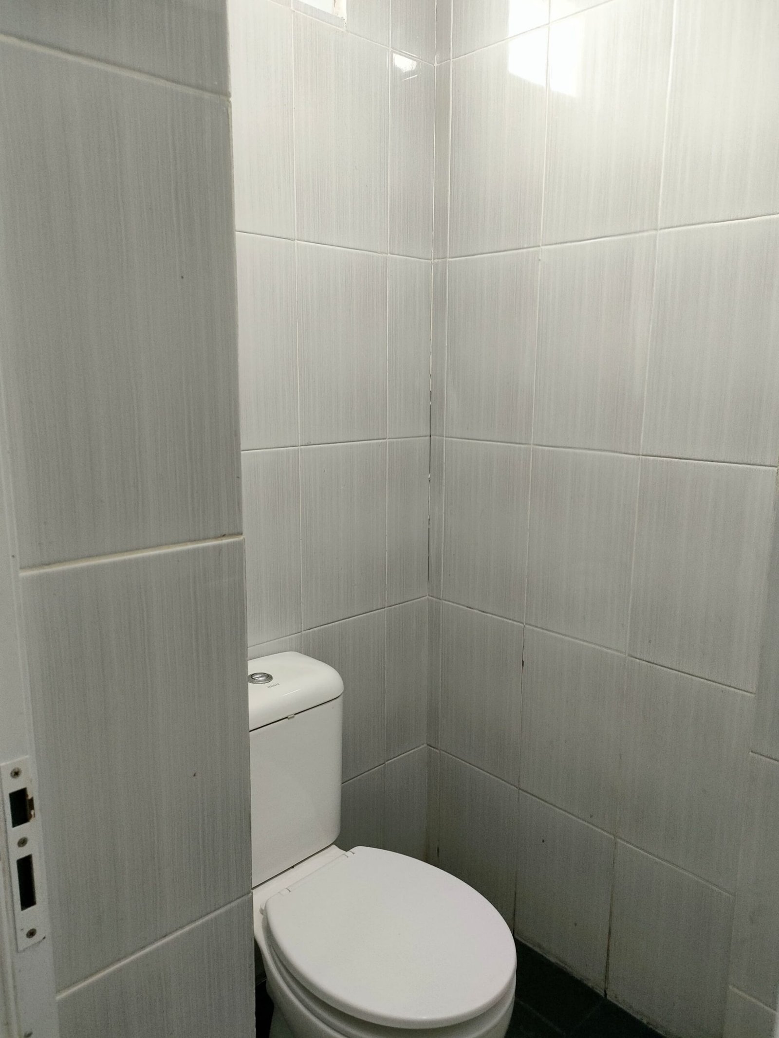 KOST MODERN FASILITAS HOTEL BERBINTANG