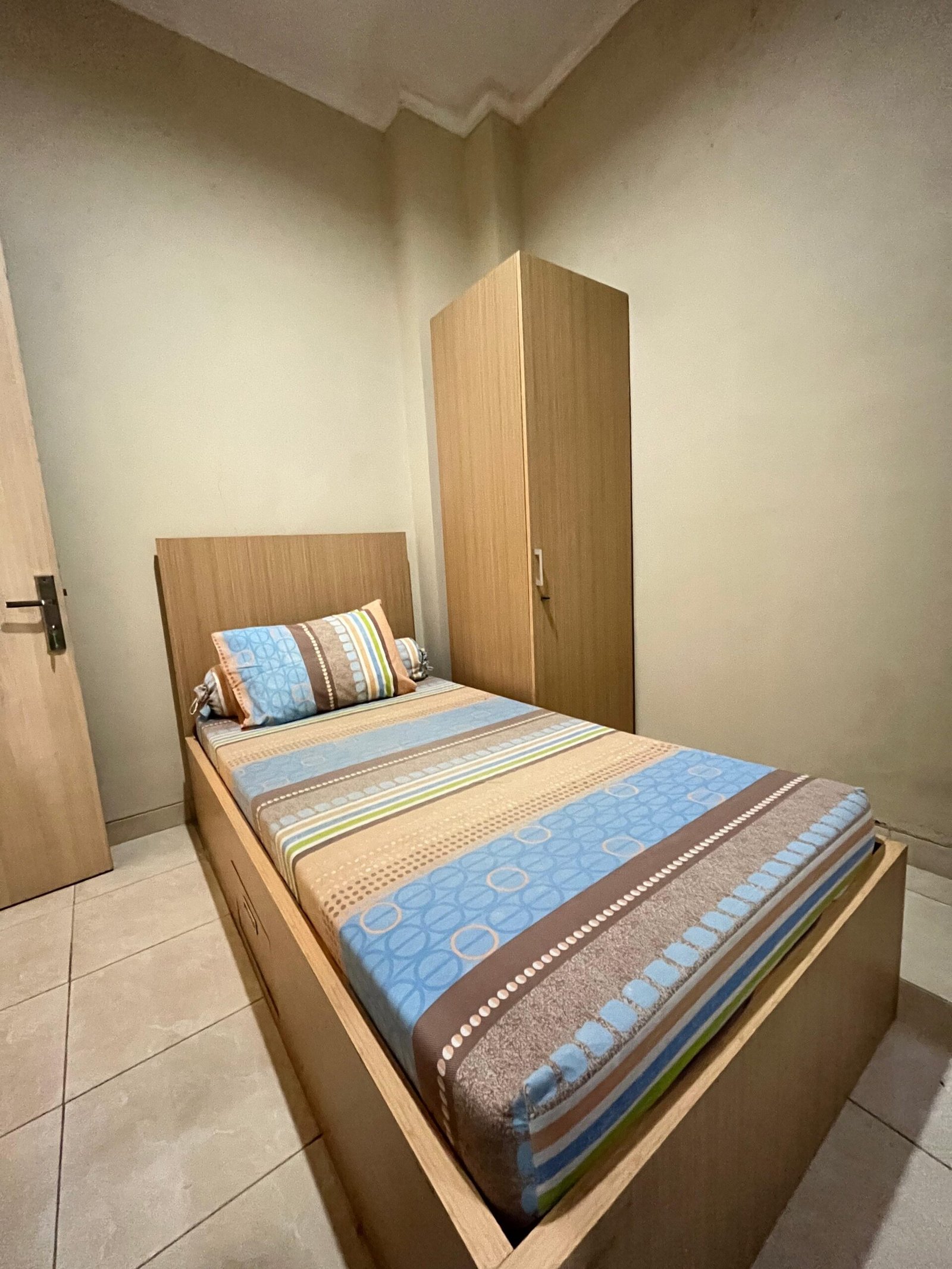 Kost Mroom Newton Tipe A