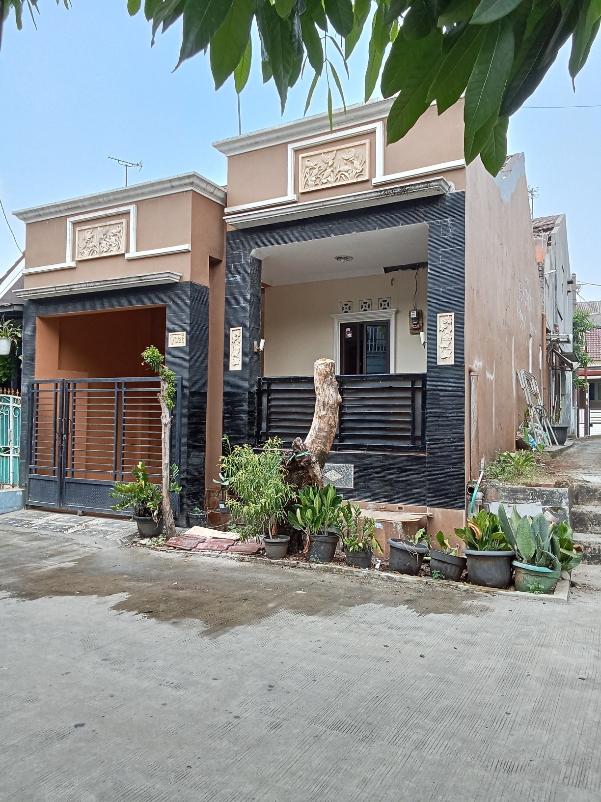 Rumah hoek Taman Kenari, Citeureup, Bogor