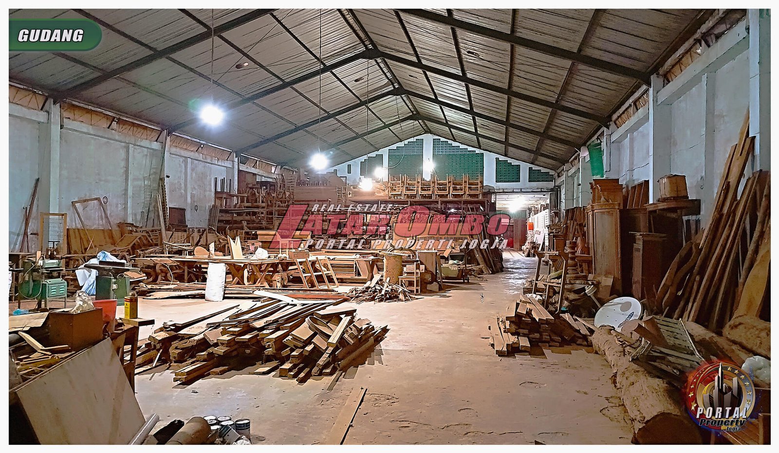 RUMAH Mewah 2 Lantai + GUDANG