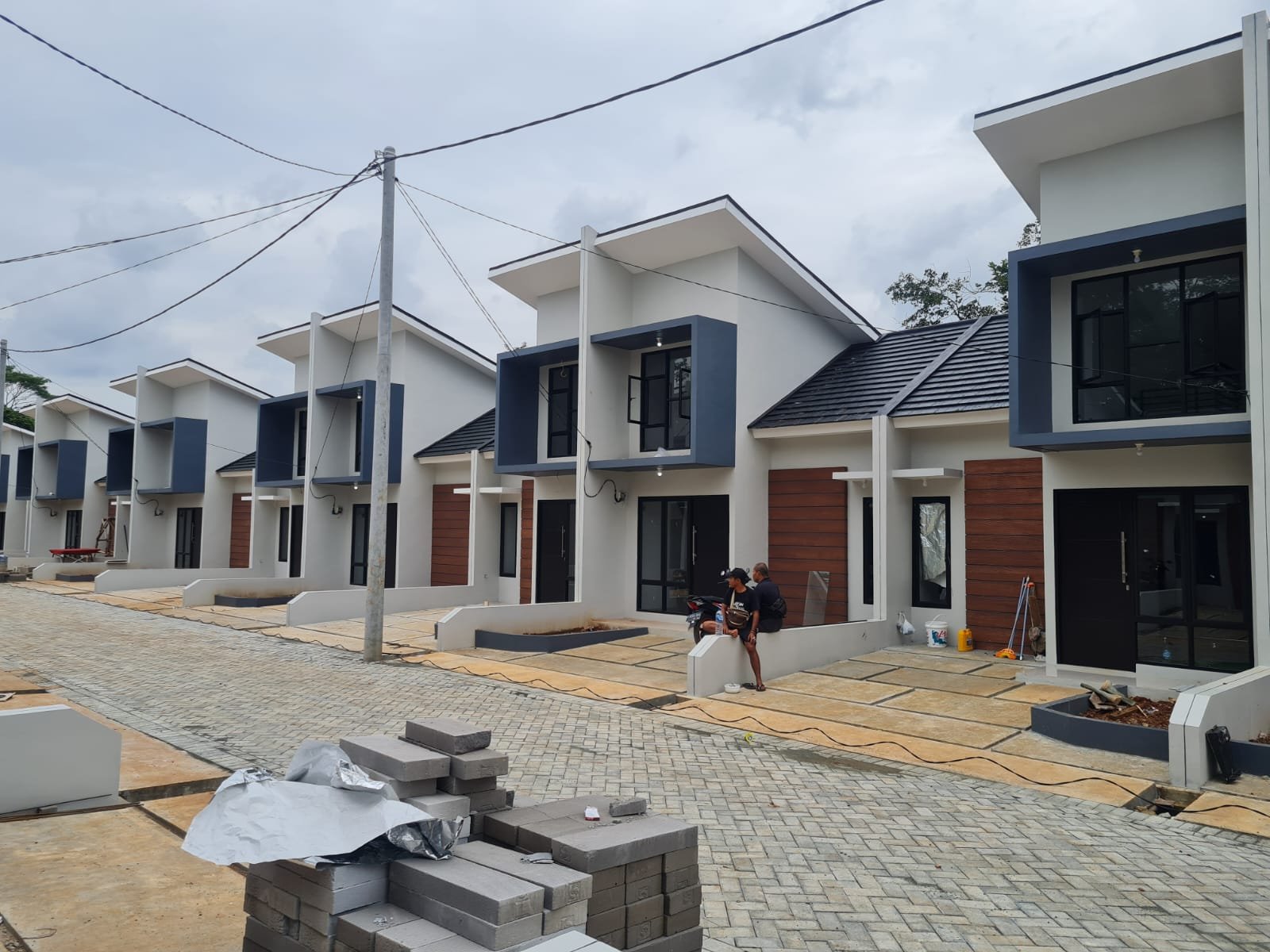 dijual rumah tanpa DP dekat stasiun dilalui angkutan umum