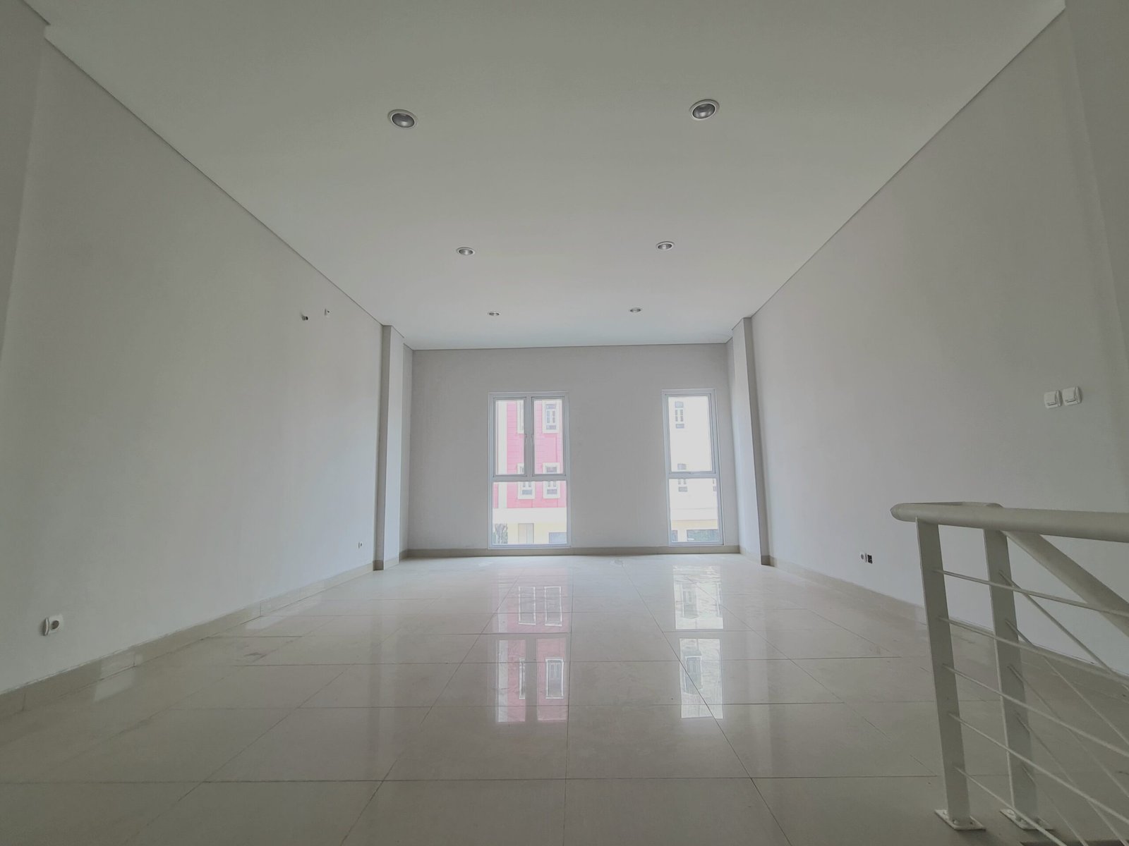 DISEWAKAN RUKO SIAP USAHA RUKO 4 LANTAI KAPUK RAYA