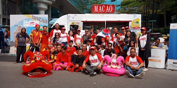 Barongsai Liong The Tjien Sing