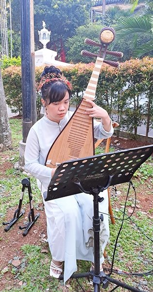Musik Mandarin Guzheng Erhu Citra Studio
