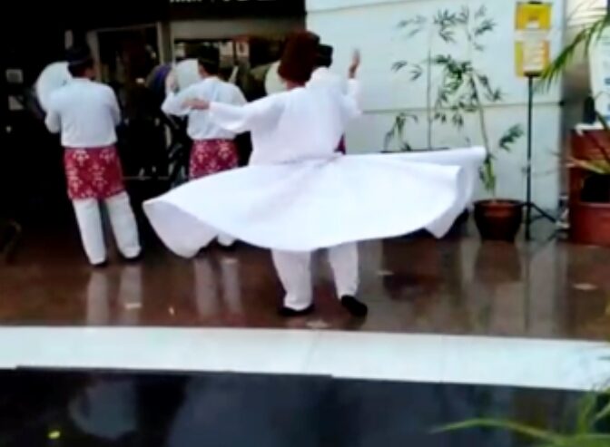 Tari Sufi Tanura Citra Studio
