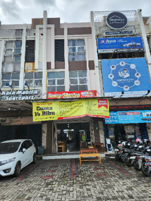 Disewakan Ruko 3 Lt Baru Renov Lokasi Rame di Gading Serpong