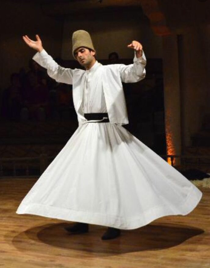 Tari Tanura Amin AL Katiri