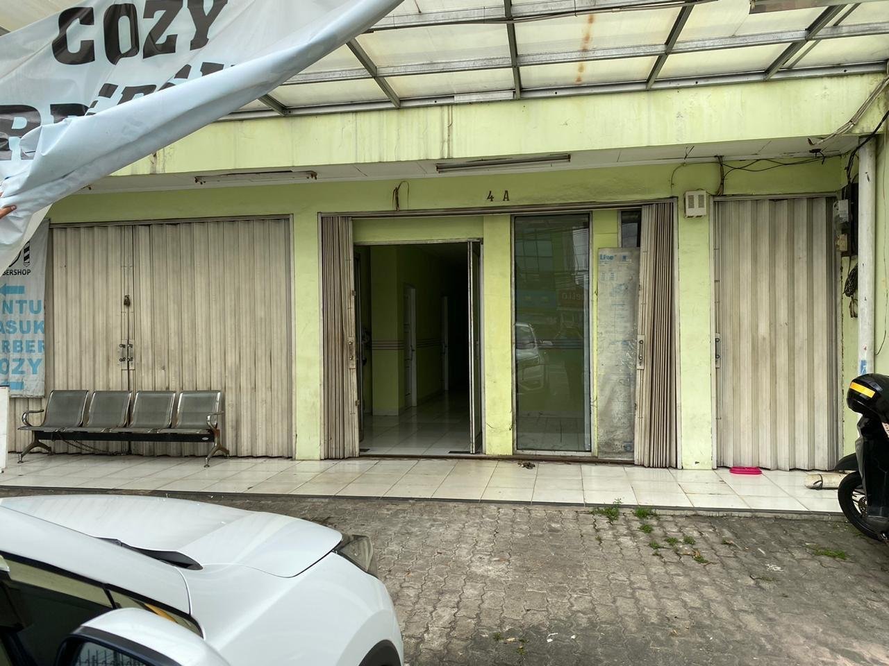 Disewakan Tempat Usaha di Jln Veteran Raya Jkt-Sel