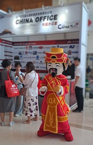 Caisen Dewa Uang Koh Robin