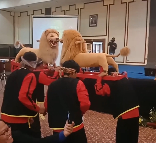 Sisingaan Suryadilaga Bandung
