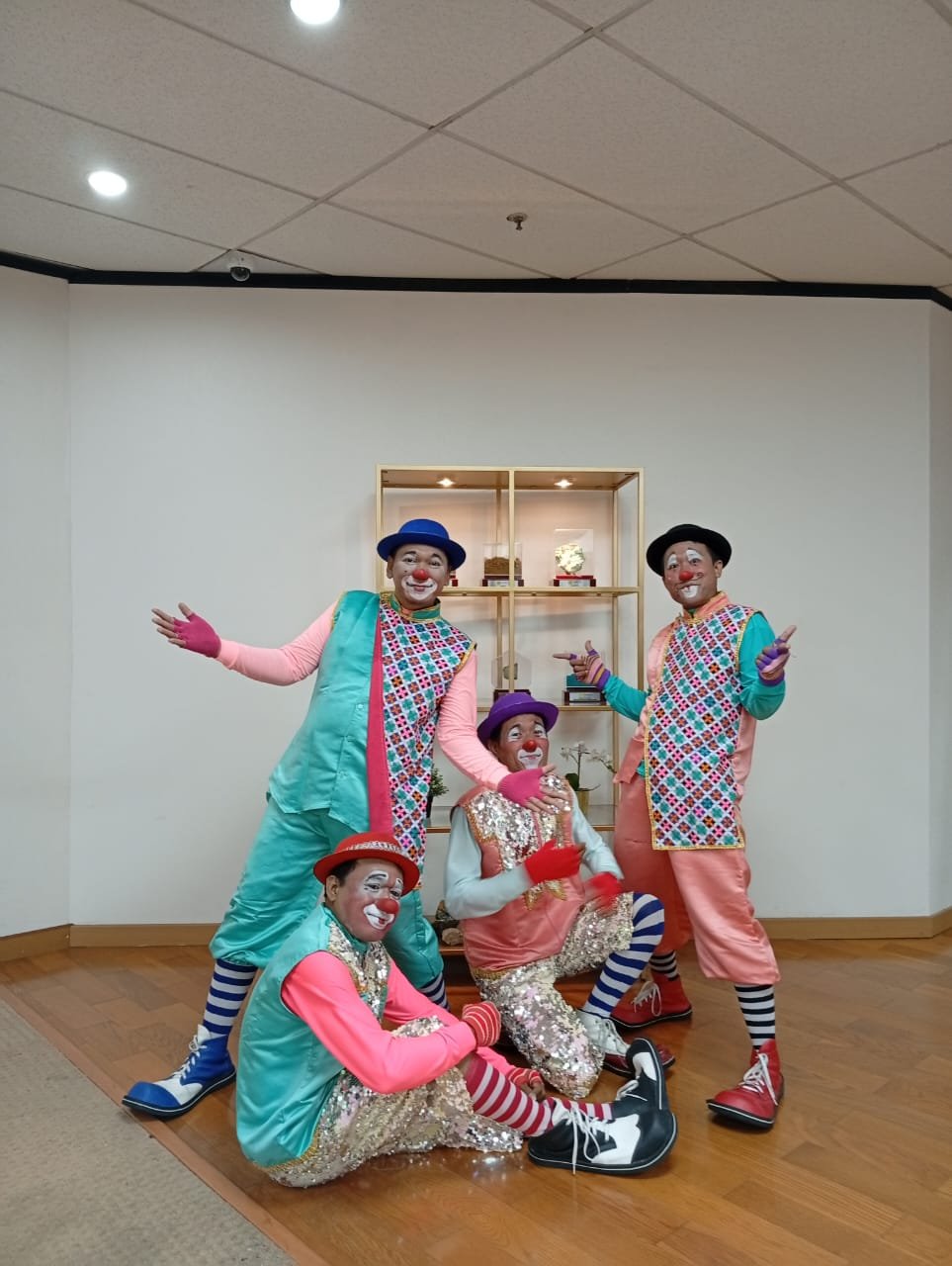 Akrobat Show Citra Studio