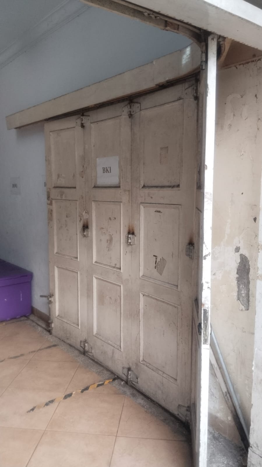 Jasa servis pintu Garasi 081314749953 rollingdoor