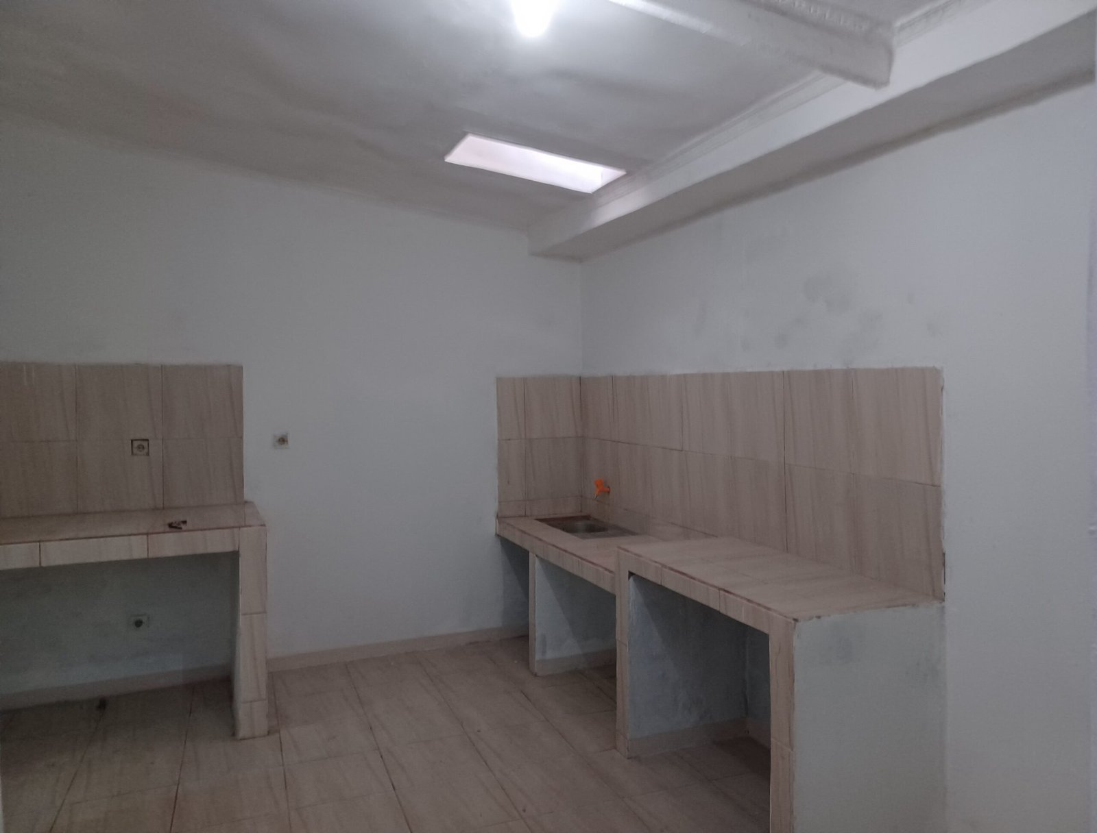 Disewakan Rumah Villa Gading Harapan 1 Pintu Timur Babelan