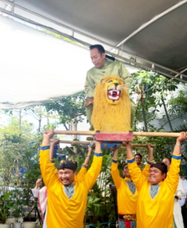 Sanggar Sisingaan Hari Makdum