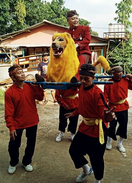 Sanggar Sisingaan Sutrakencana